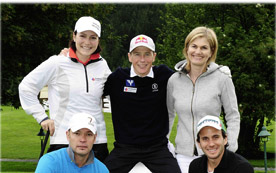 Gastgeber Ute Steinbacher (r.o.) und Roland Hebbel (l.u.) mit den prominenten Teamleadern Stefanie Endstrasser, Andreas Goldberger und Philip Schörghofer (v.l.).